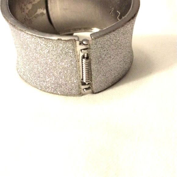 Vintage SILVER SPARKLE Crystals Cuff Bracelet HINGED Easy On Party Glam Holiday - Picture 9 of 11